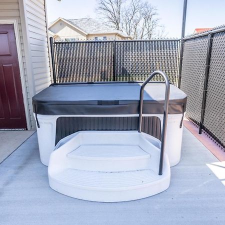 Tiny Home With Hot Tub Near Ft Leonard Wood! Waynesville Екстериор снимка