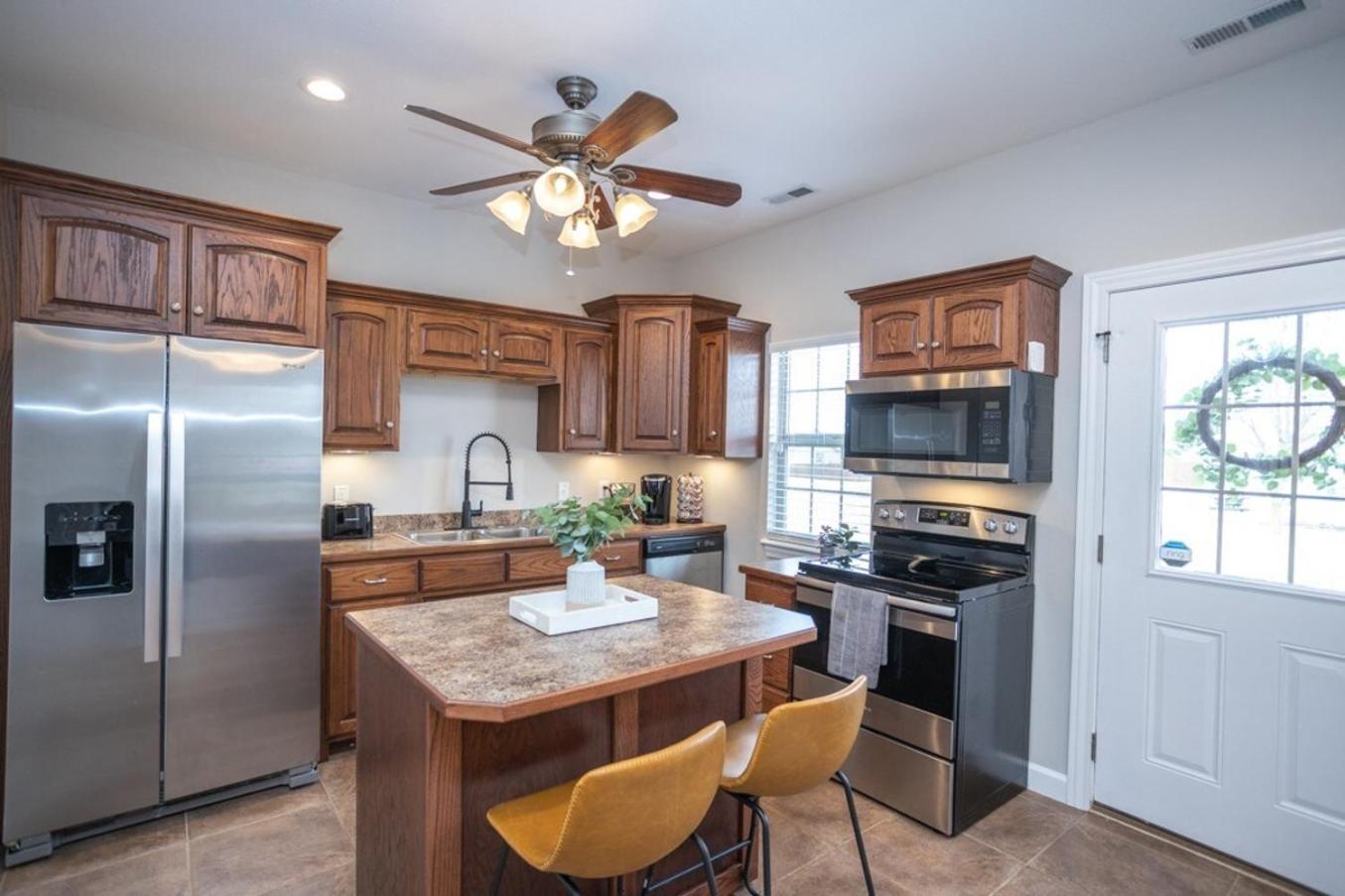 Tiny Home With Hot Tub Near Ft Leonard Wood! Waynesville Екстериор снимка